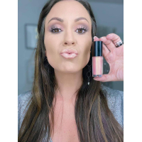 !!! LUCRATIVE lip gloss - Younique (Nieuw 22€)