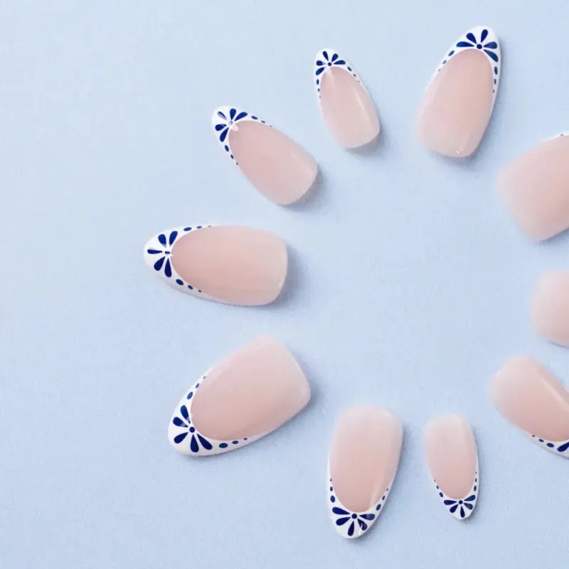  Lila (medium almond) - Something Blue